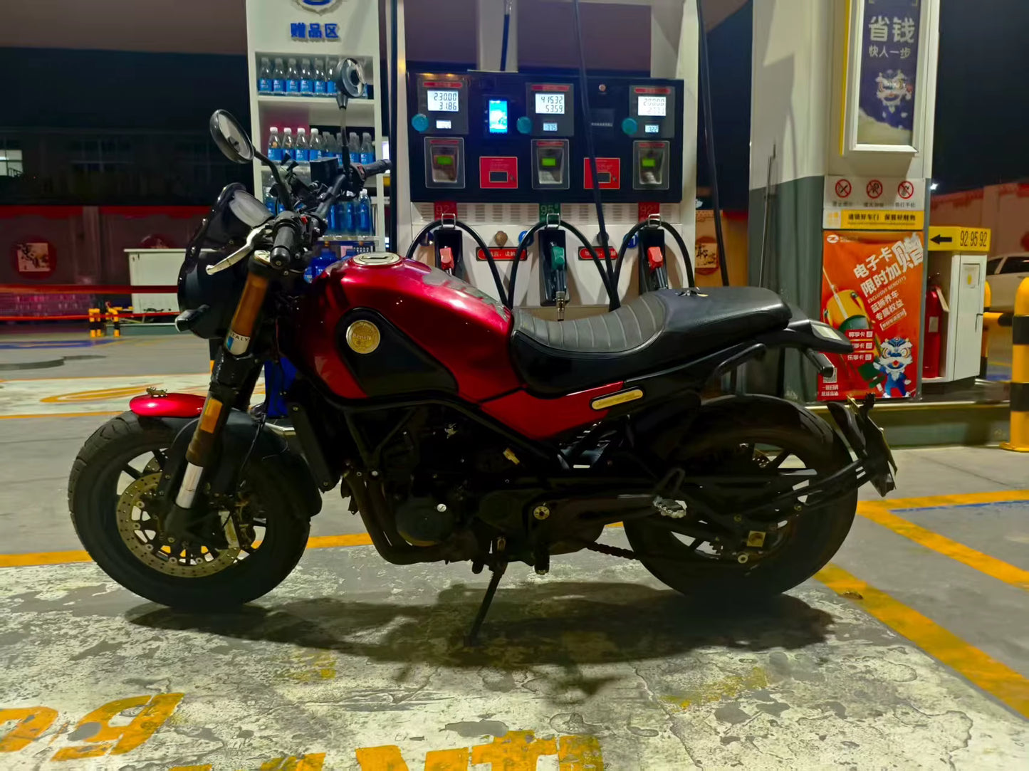 2017 Benelli Leoncino 500, 8445 kilometers