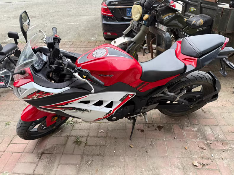 Kawasaki Ninja 350
