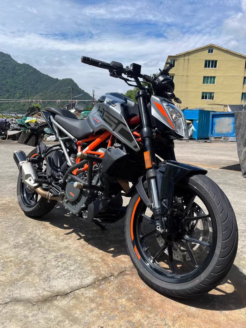 KTM 250 duke