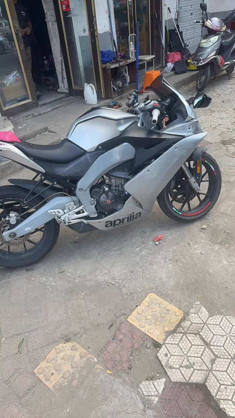 Aprilia 200