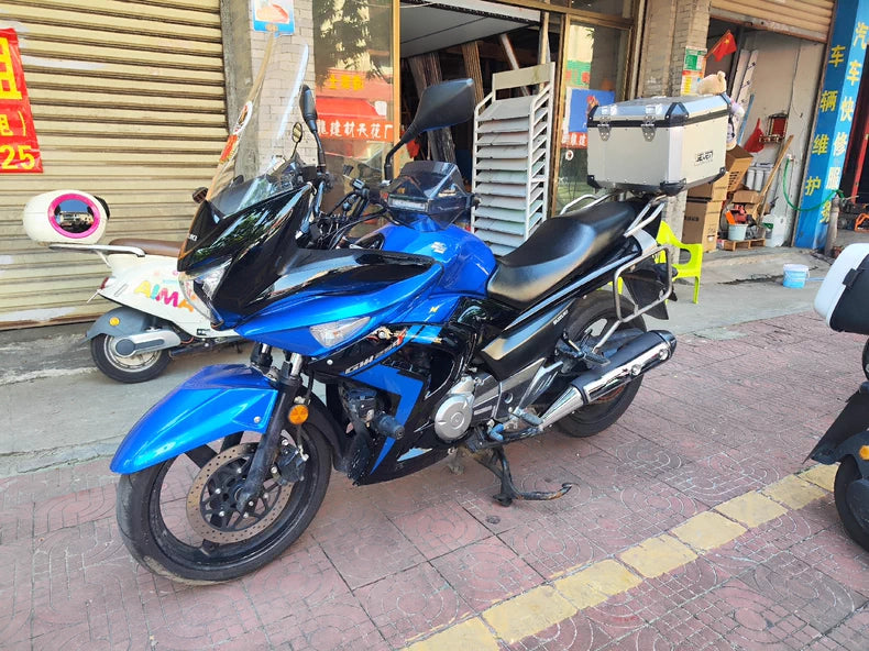 Suzuki GW250F