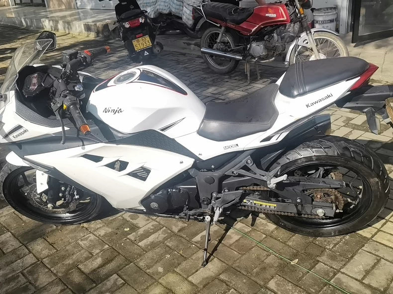 Kawasaki Ninja 350