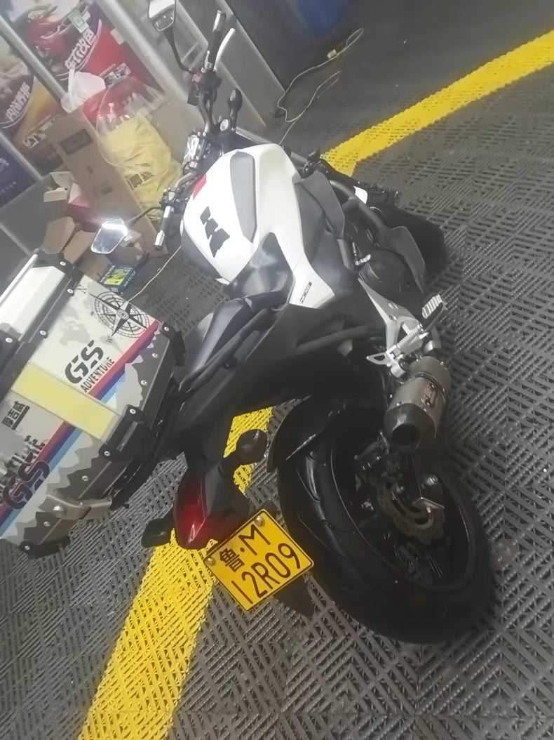 Honda 700