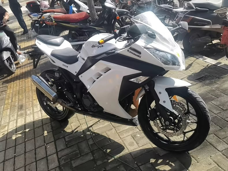 Kawasaki Ninja 350