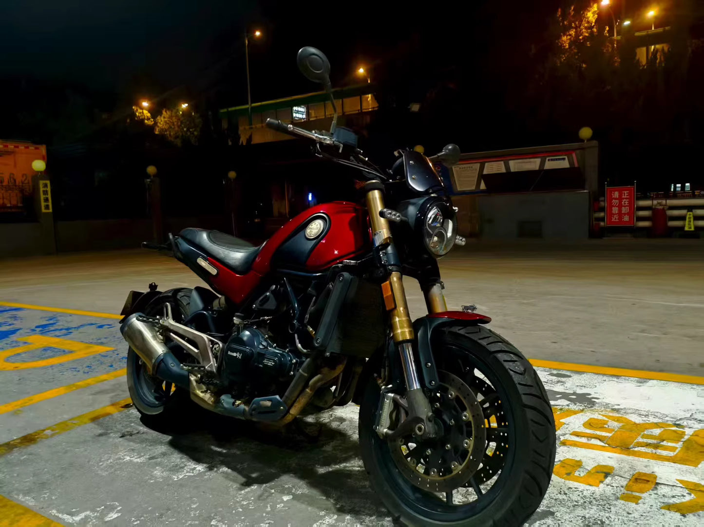 2017 Benelli Leoncino 500, 8445 kilometers