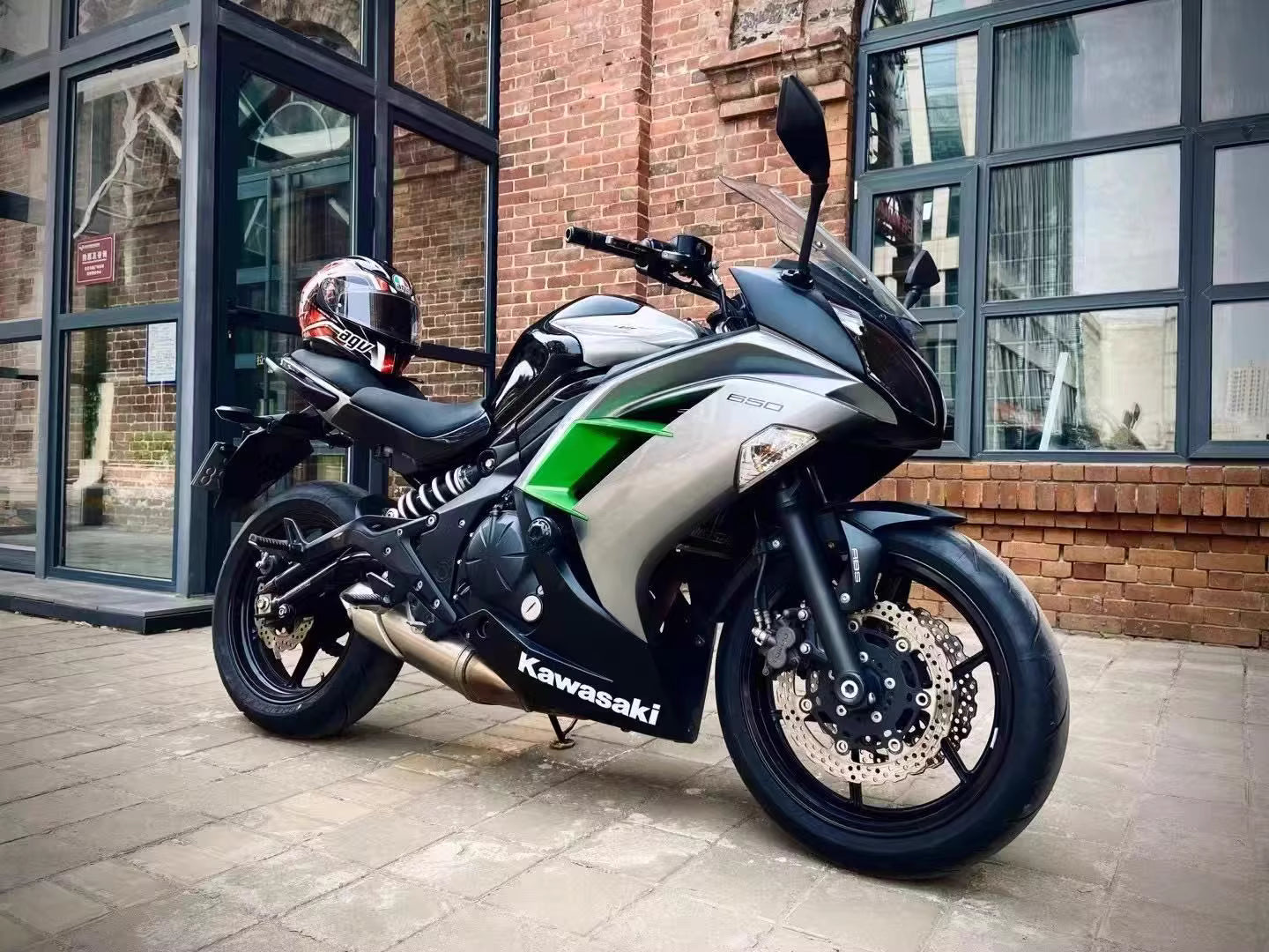 Kawasaki Ninja 650 er6f