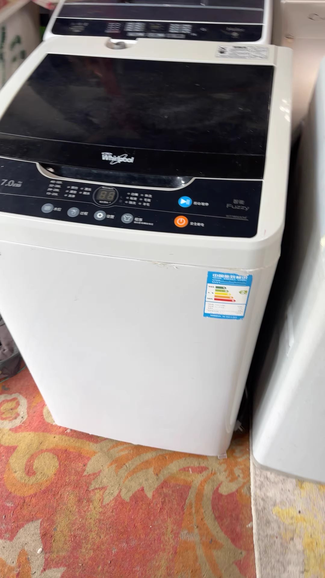 A large number of second-hand washing machines for sale