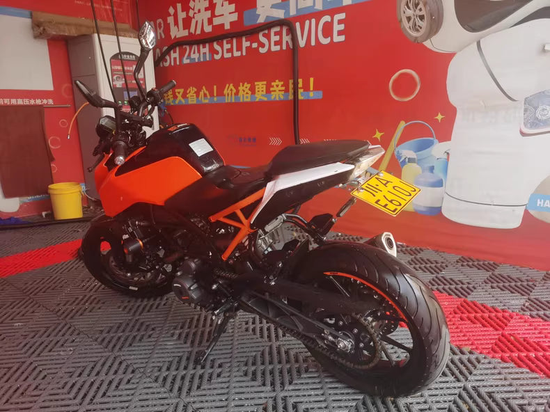 KTM duke 250