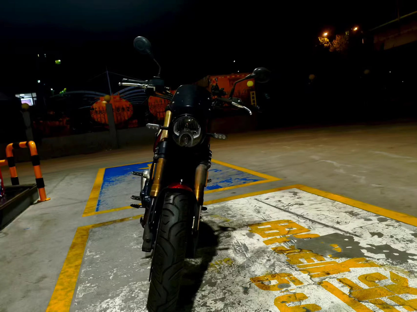 2017 Benelli Leoncino 500, 8445 kilometers