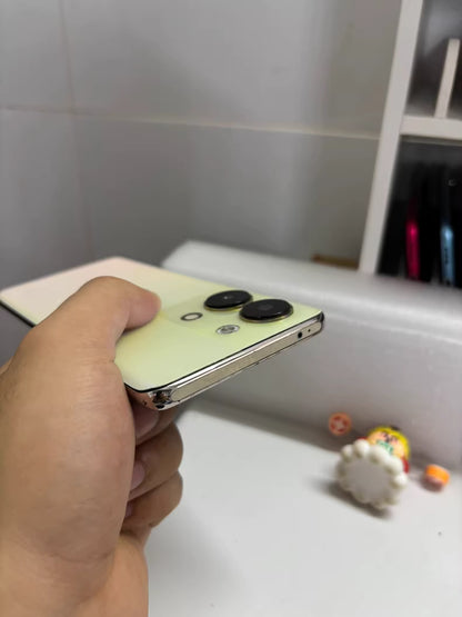 OPPO Reno9 5G
