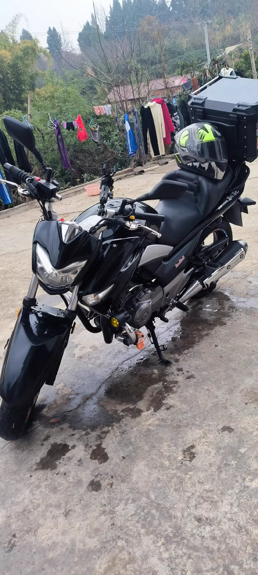 Suzuki GW 250