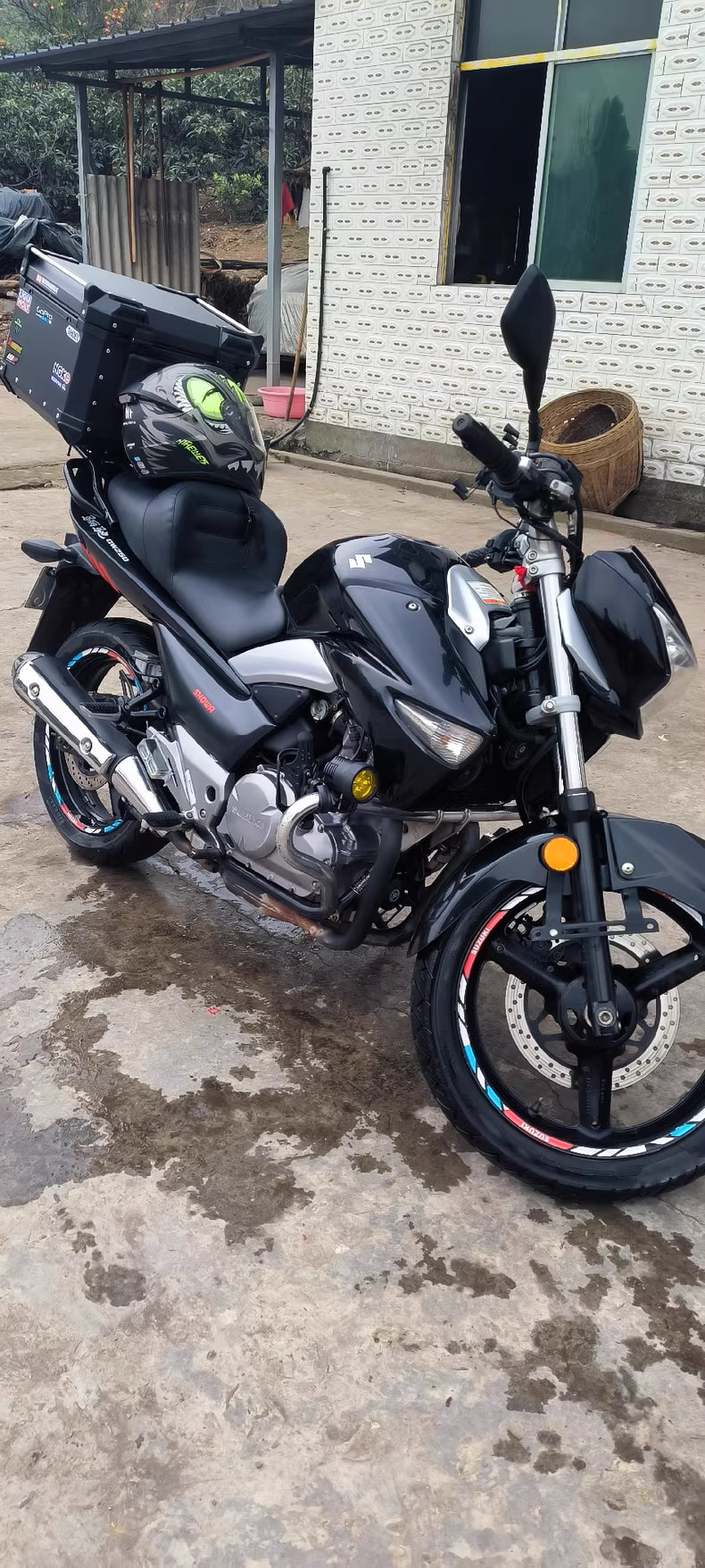 Suzuki GW 250