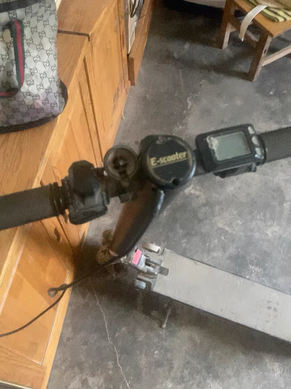E-scooter balance bike