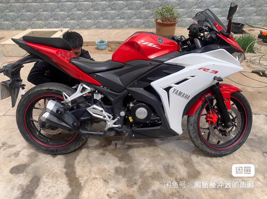 Yamaha R3 350