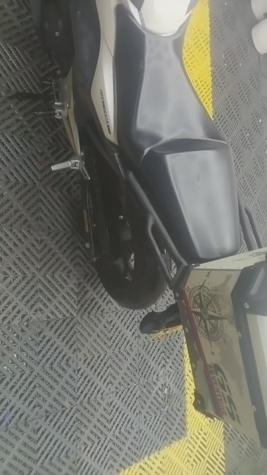 Honda 700