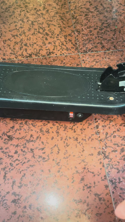 Foldable electric scooter