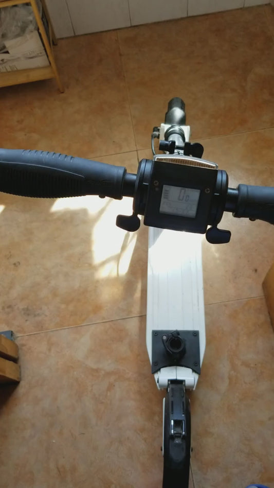 E TWOW tablet electric car