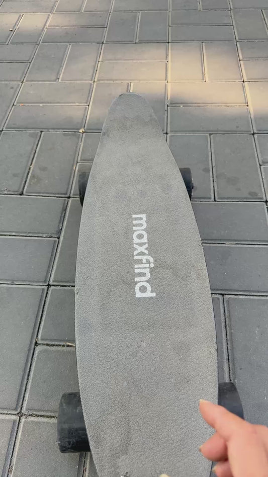 Maxfind Electric skateboard