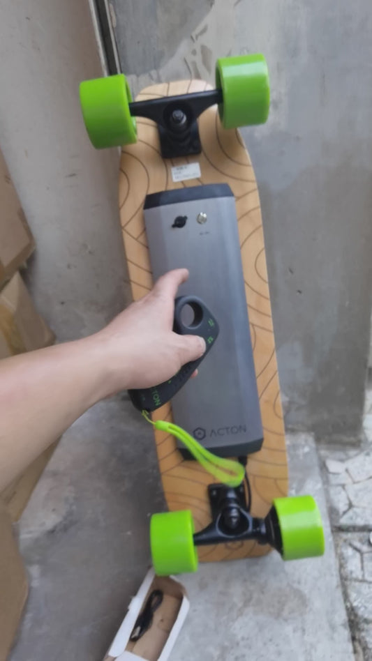 ACTON R1 smart electric skateboard